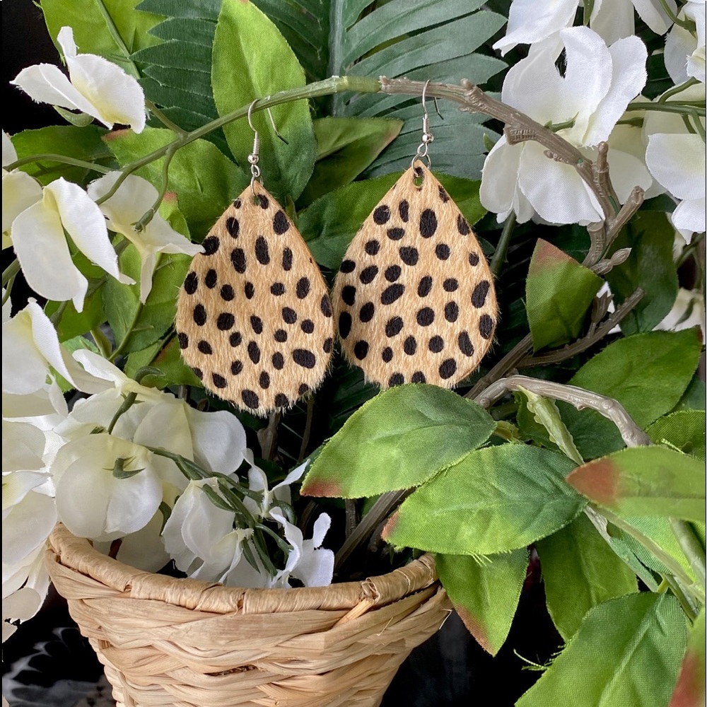 New Cheetah Fur Animal Print Dangle Drop Earrings